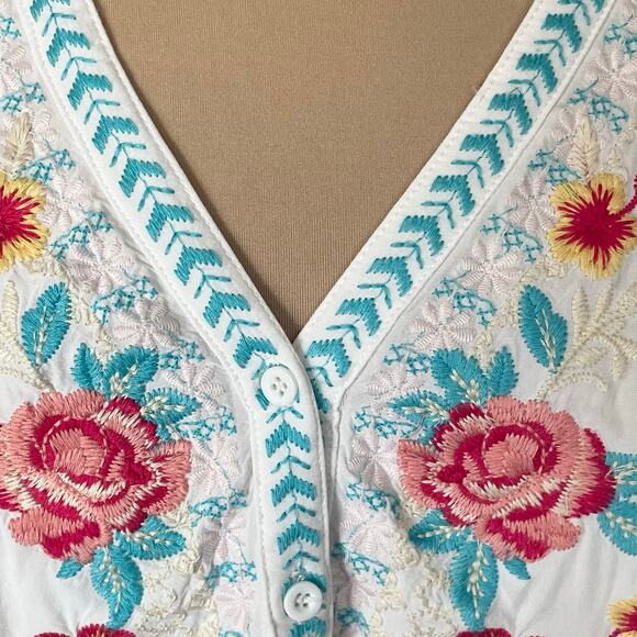Andree by Unit White Floral Embroidery Tunic Top Sz XL Boho Cottagecore Romantic - Picture 5 of 12